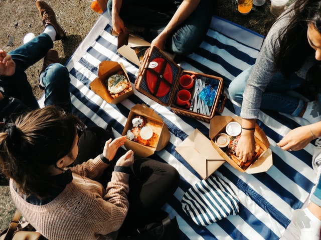 Picnic box lunches